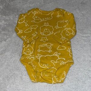 (3 for $10) carters yellow sheep bodysuit 🐑